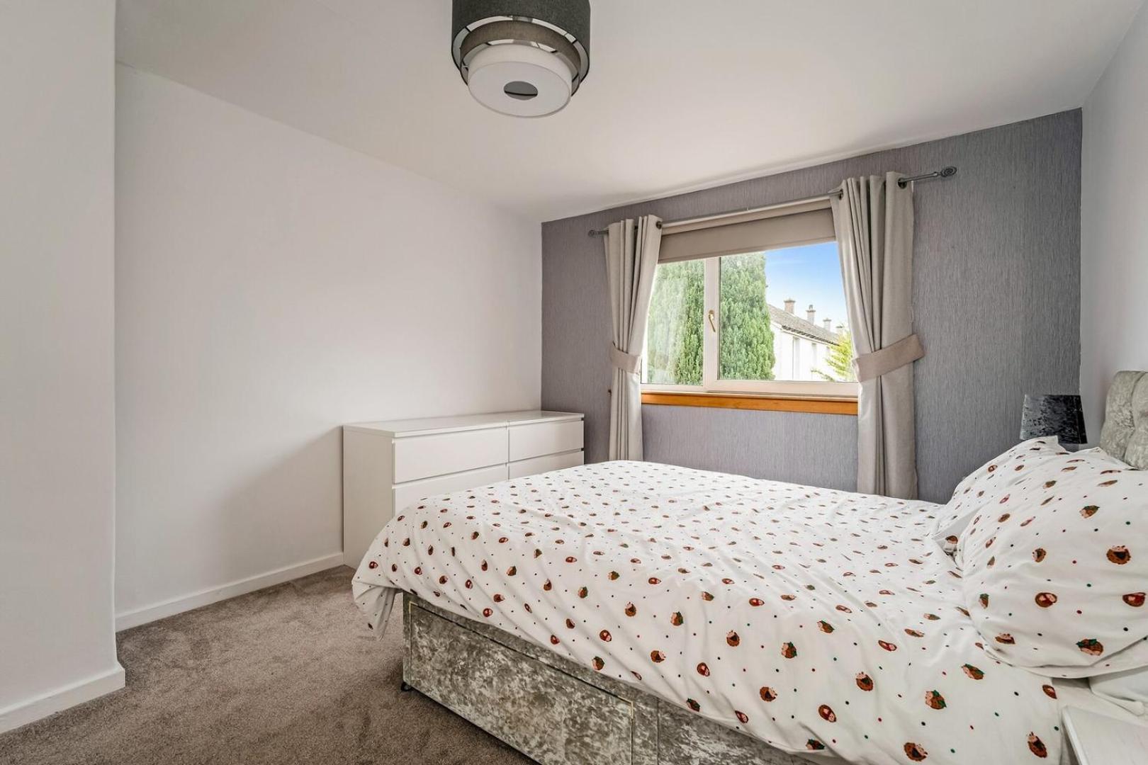 Centrally Situated 1 Bedroom House In Cumbernauld Εξωτερικό φωτογραφία