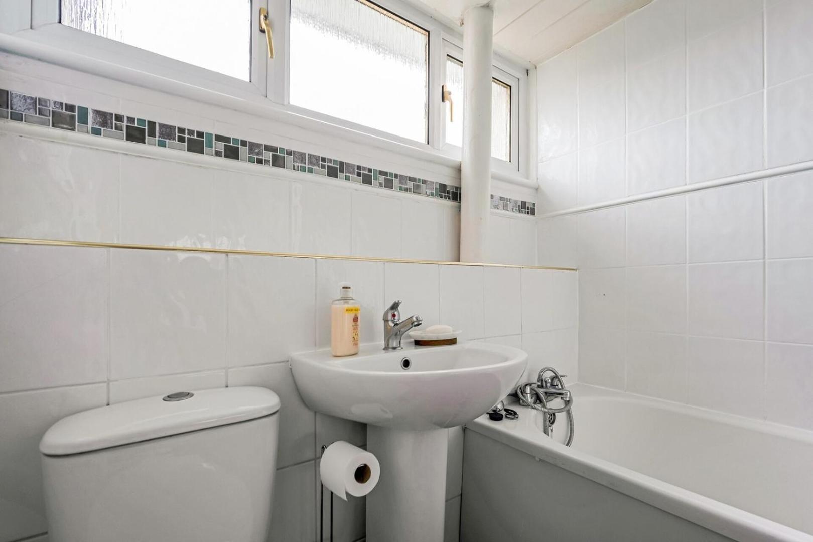 Centrally Situated 1 Bedroom House In Cumbernauld Εξωτερικό φωτογραφία