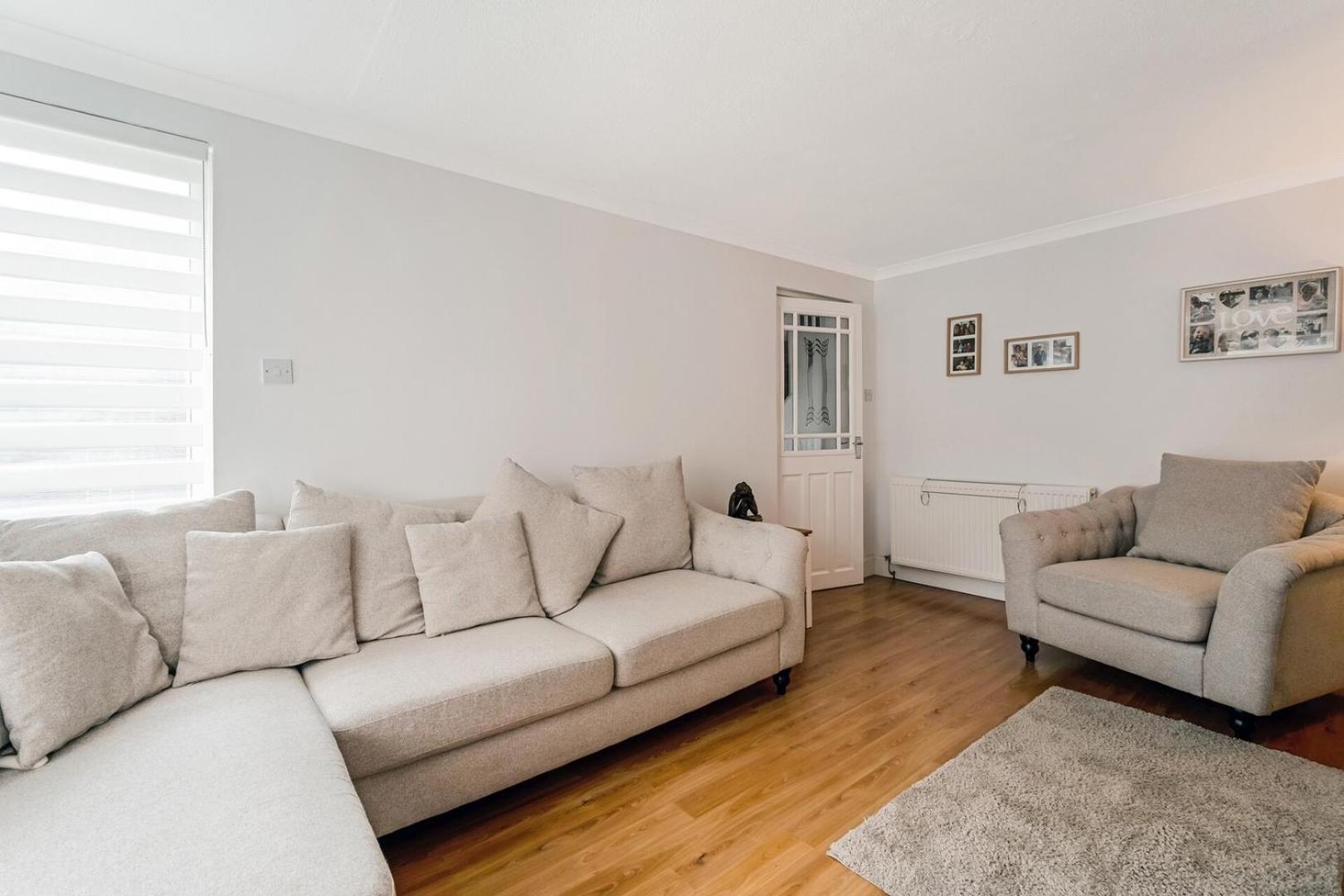 Centrally Situated 1 Bedroom House In Cumbernauld Εξωτερικό φωτογραφία
